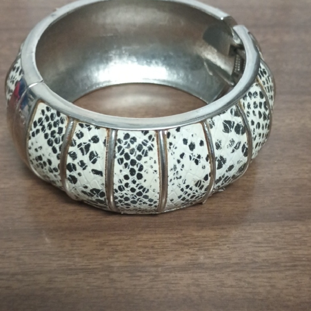 Faux Snakeskin Textured Clamper Bracelet